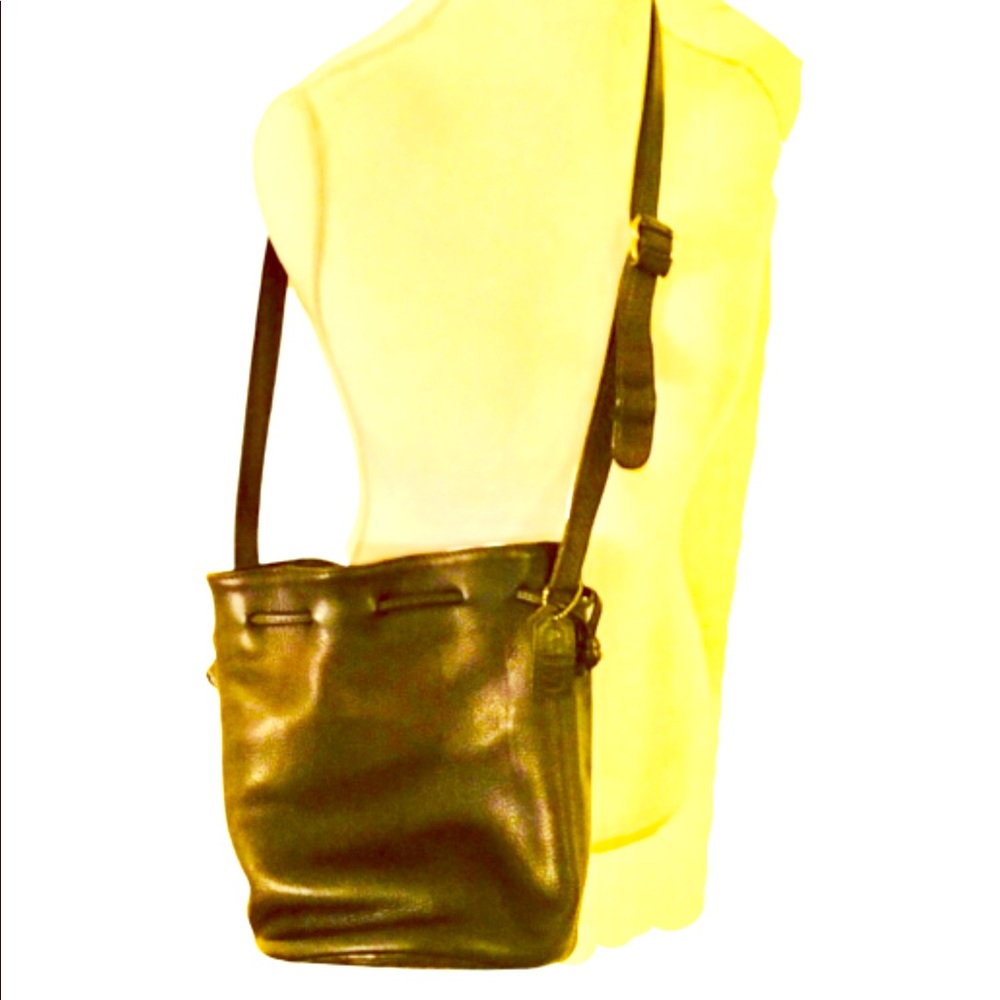 💯% Authentic VINTAGE Coach Leather Crossbody!